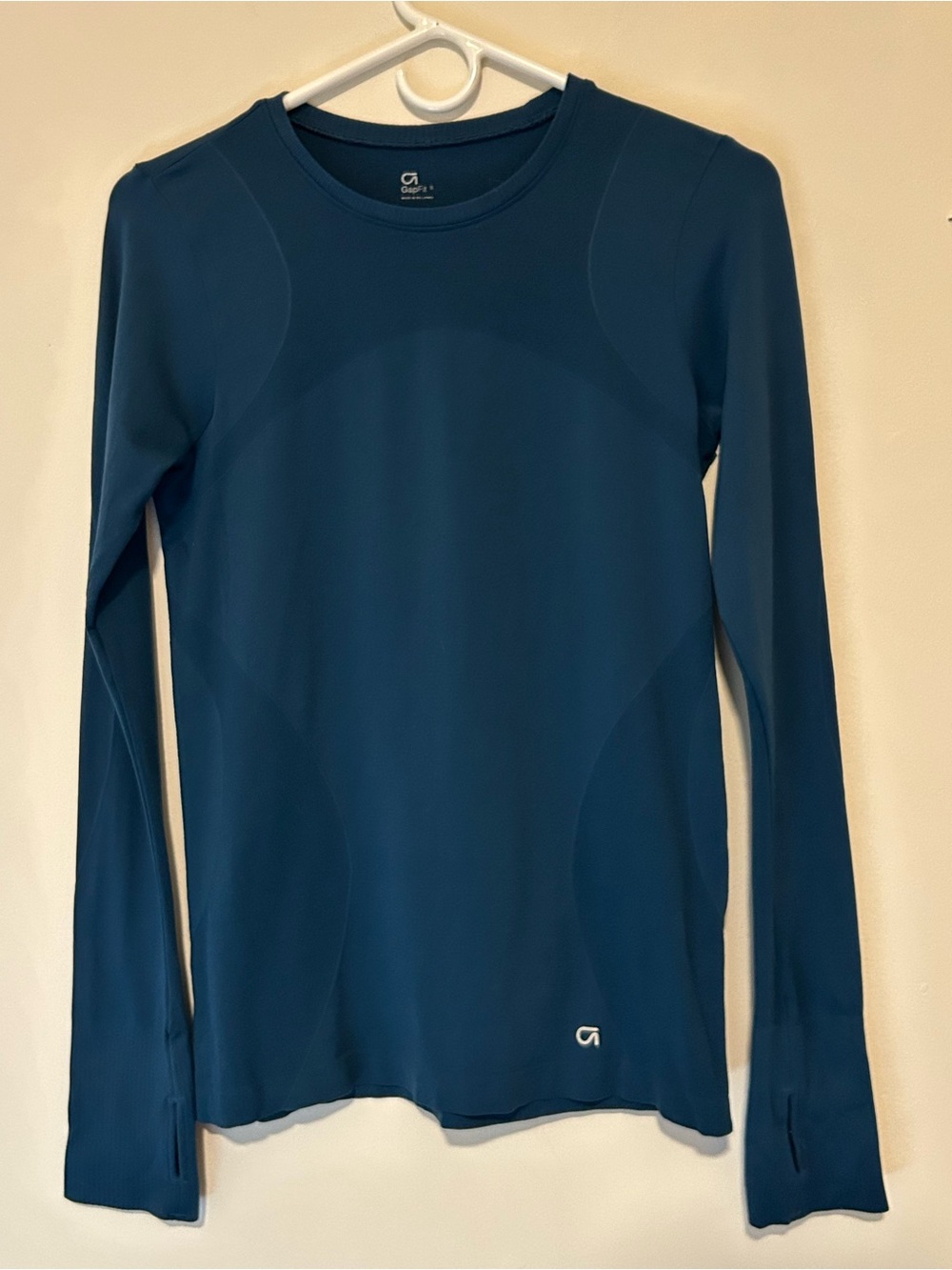 Gap Fit Long Sleeve Performance Top